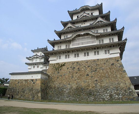 замок химедзи япония